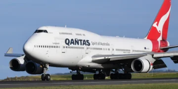 Qantas Mayday Drama: Sydney-Auckland Flight Declares Emergency Over Suspected Cargo Fire