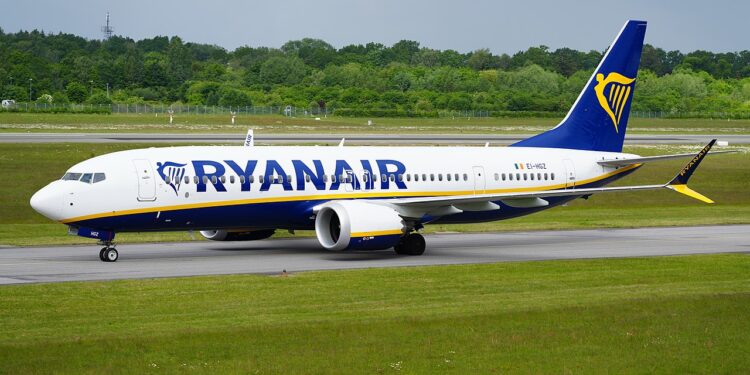 Ryanair 737 MAX Cockpit Chaos: Sun Visor Snaps Off, Triggers In-Flight Engine Shutdown